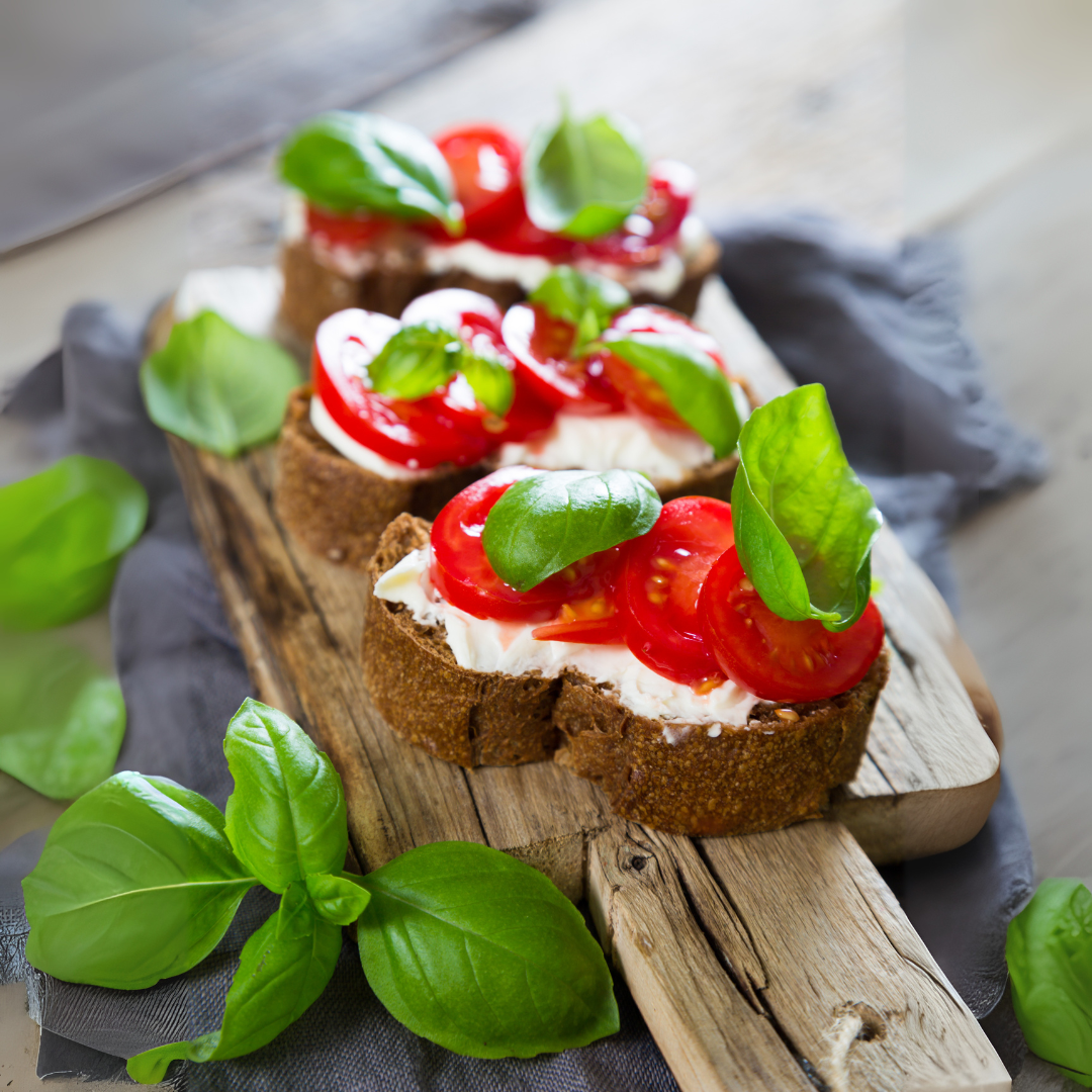đCream Cheese & Tomato Bruschetta