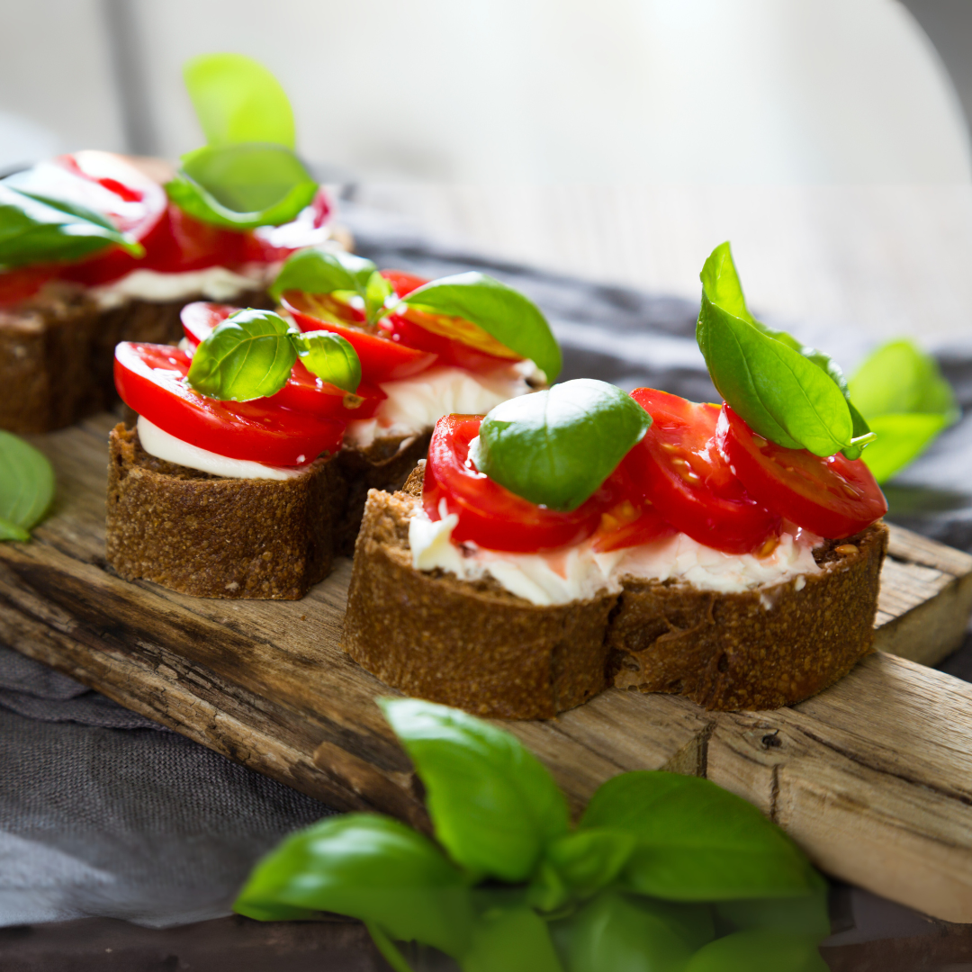 đCream Cheese & Tomato Bruschetta
