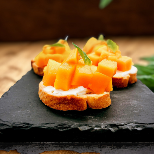 🍀Mascarpone with Fresh Mango Bruschetta