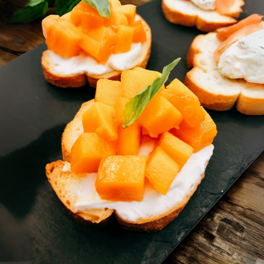 🍀Mascarpone with Fresh Mango Bruschetta